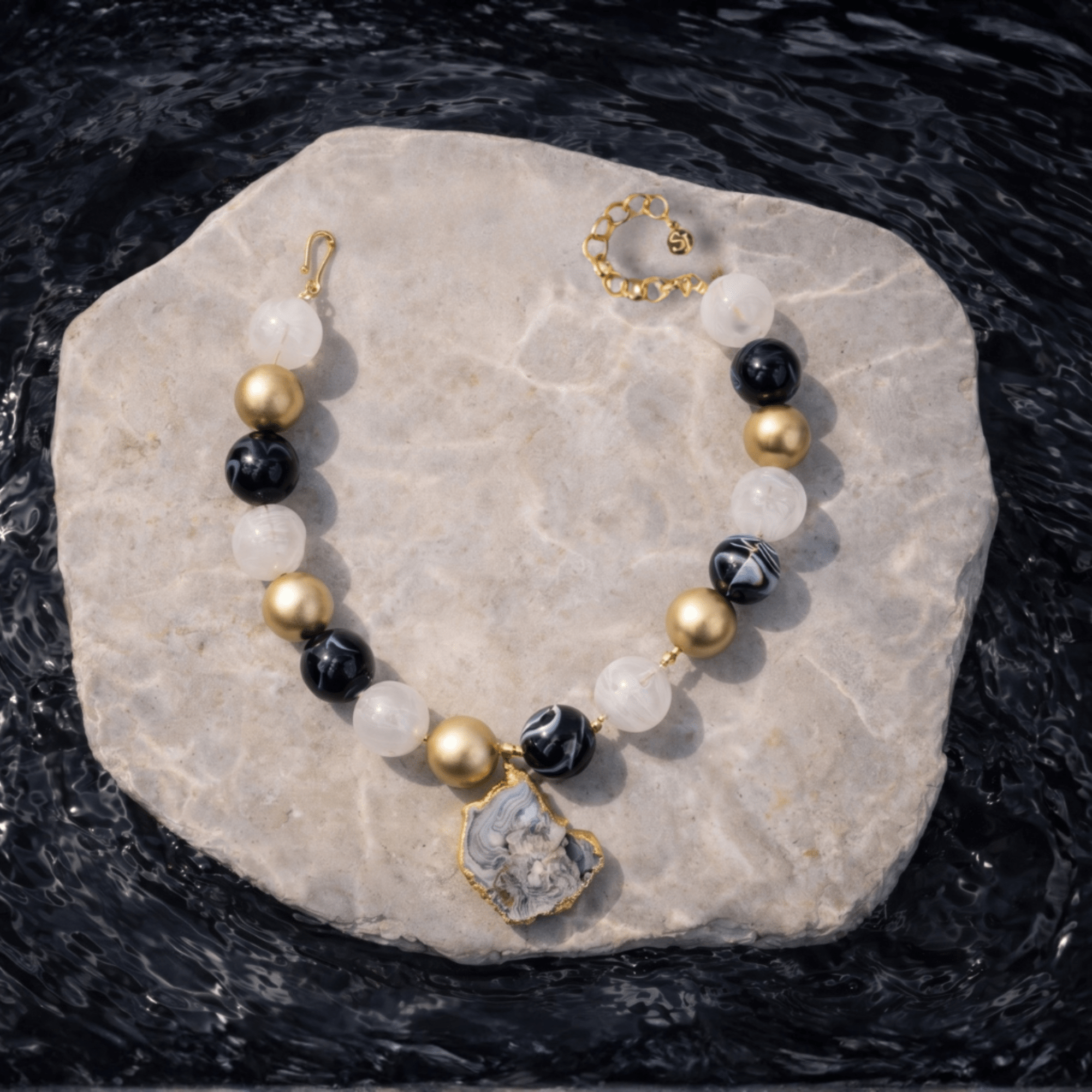 Chrysallis Agate Chunky Chain - Black/Gold,Necklaces, Sassy Jones,