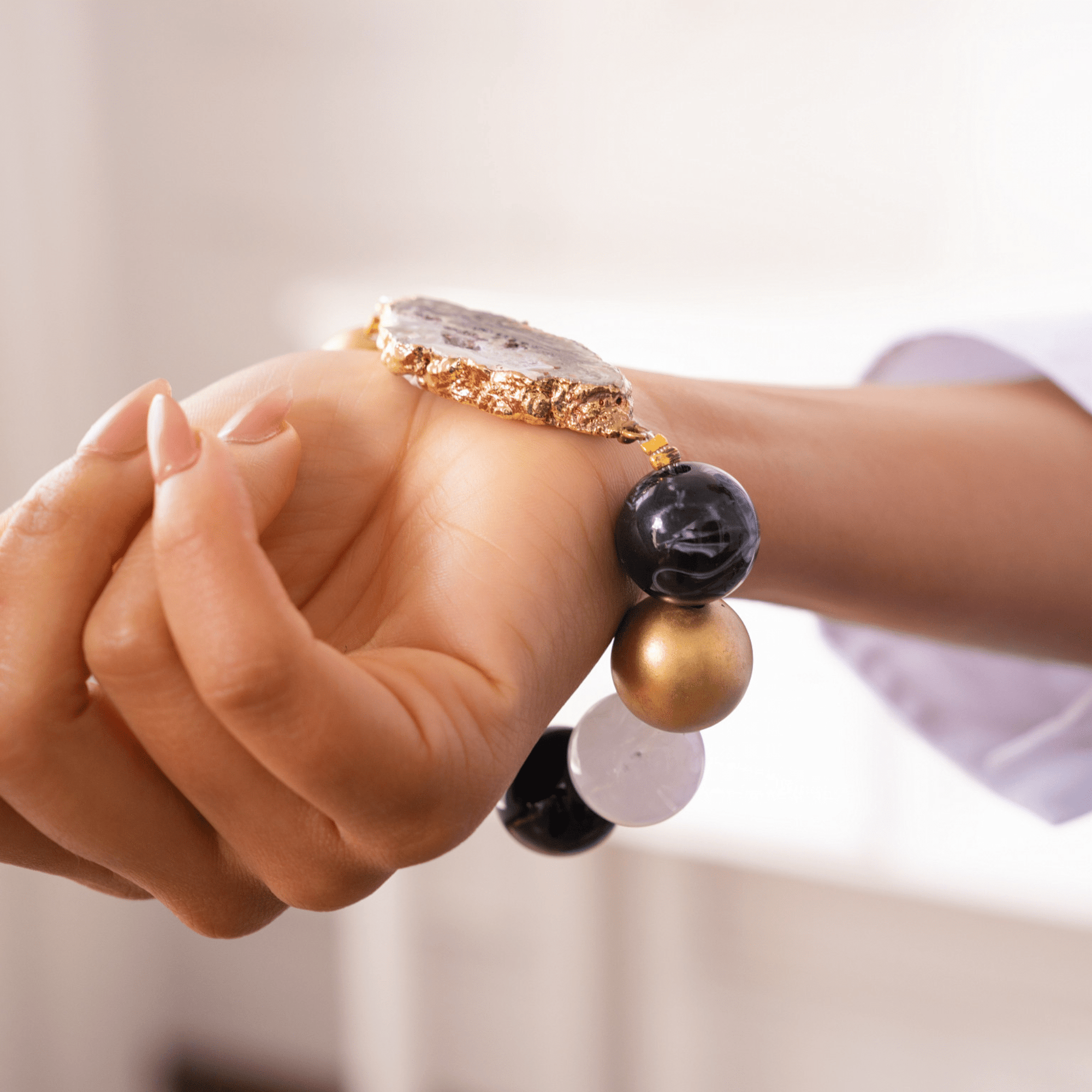 Chrysallis Agate Chunky Stretch Bracelet - Black/Gold,Bracelets, Sassy Jones,