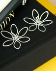 Daisy Dangles - Silver,Earrings, Sassy Jones, flower earrings