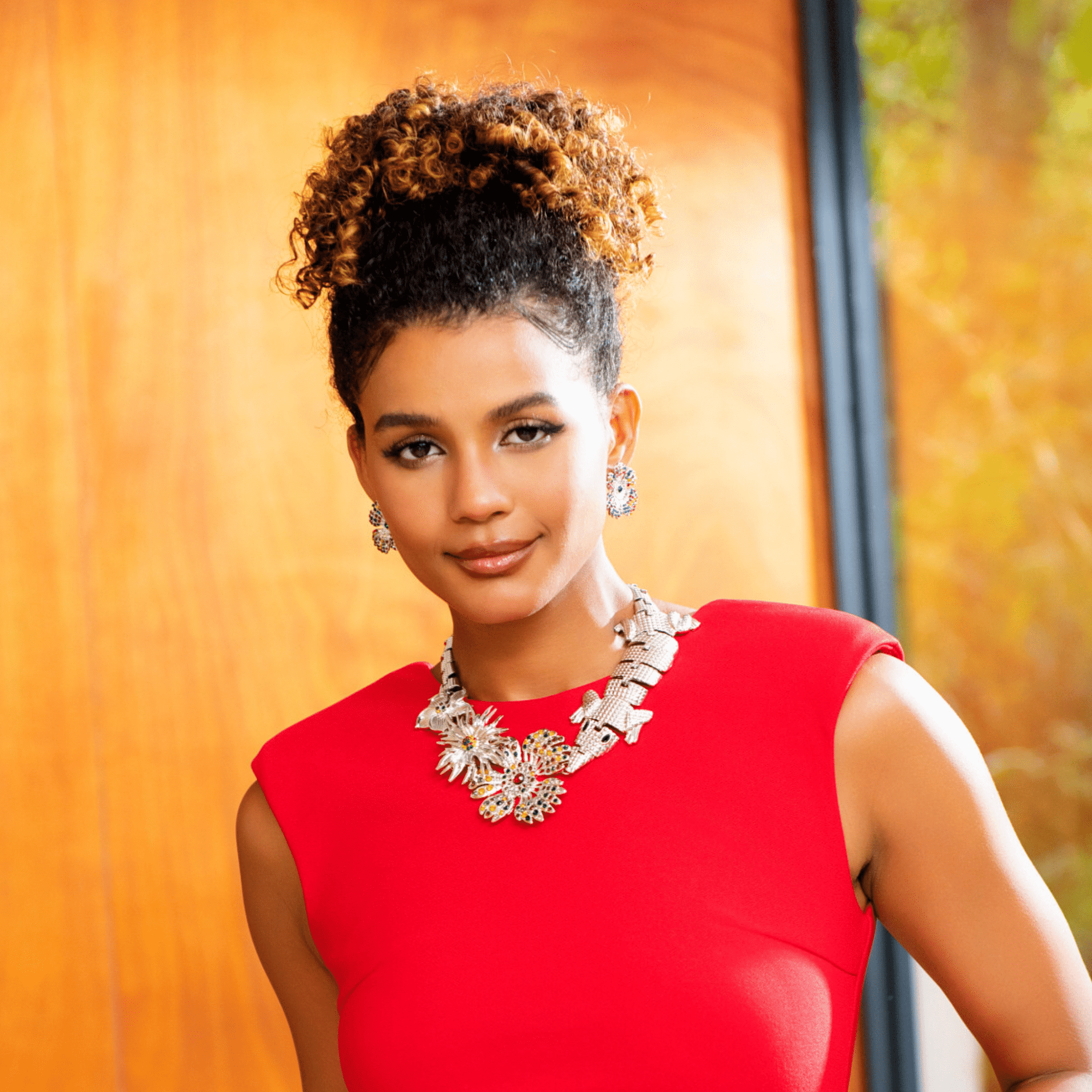 Savage Gardenia Bib - Platinum,Necklaces, Sassy Jones,