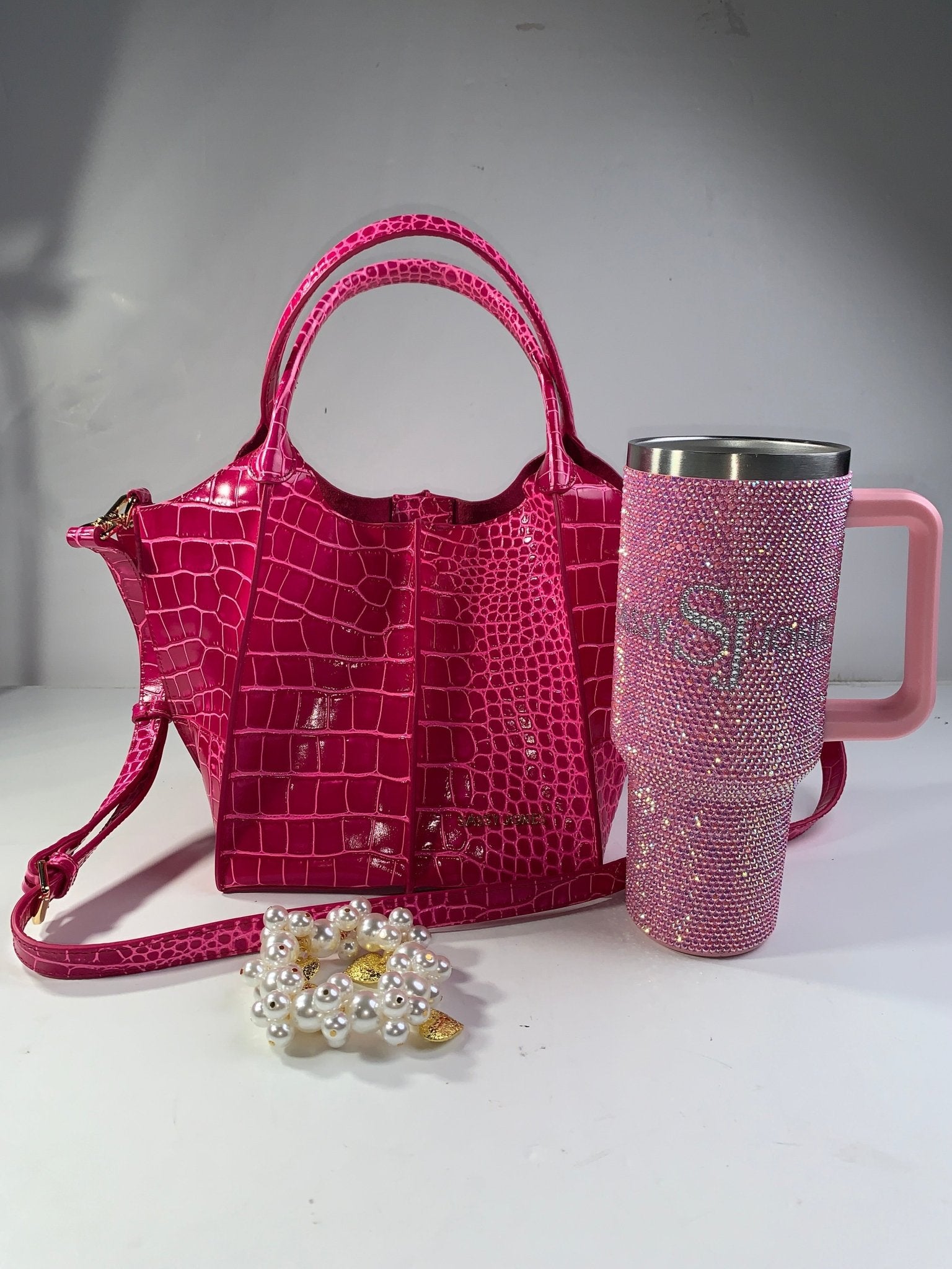 Spring Into May Sample Sale: 21,, Sassy Jones,