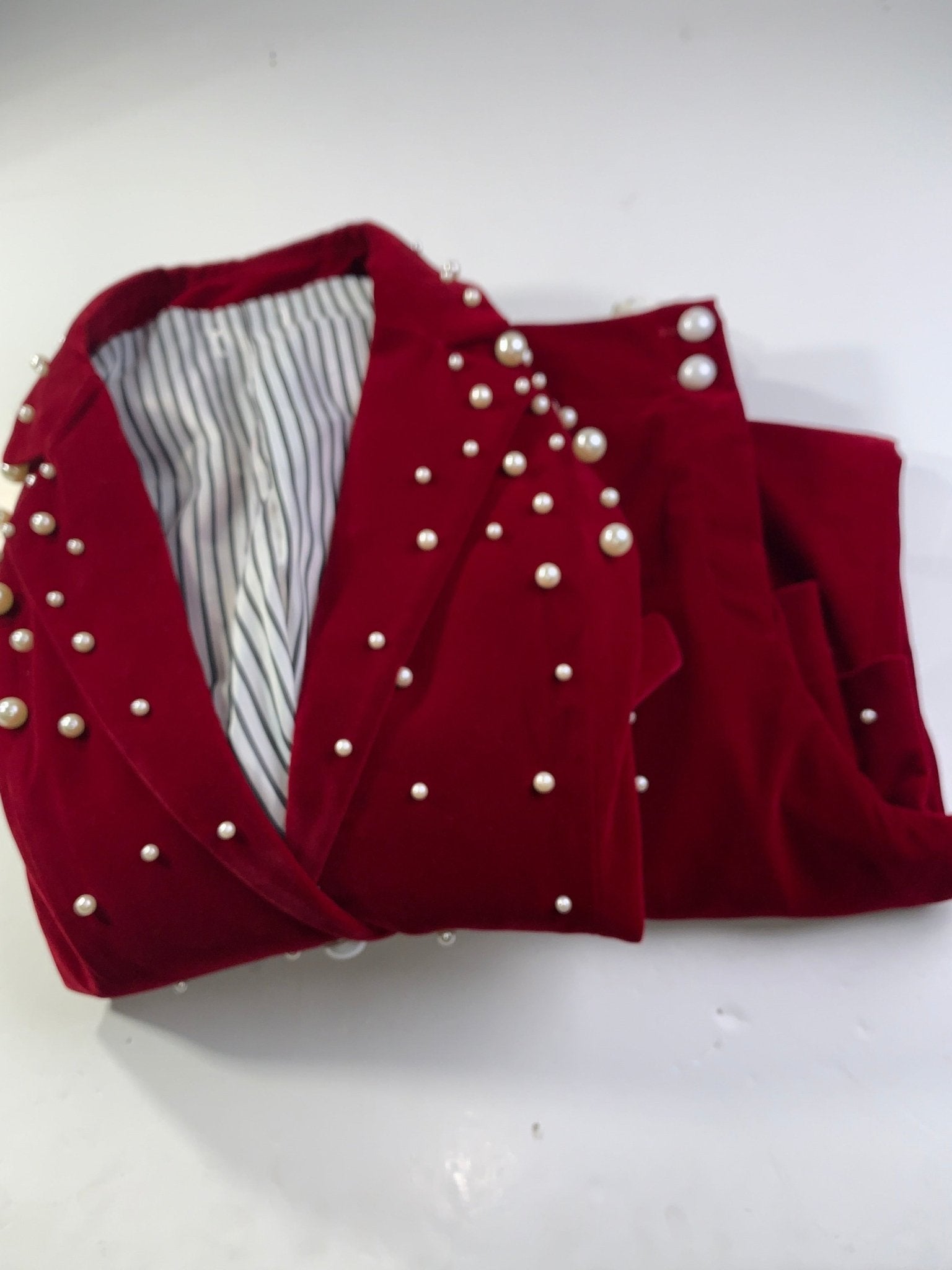 Spring Into May Sample Sale: 23 (Large),, Sassy Jones,