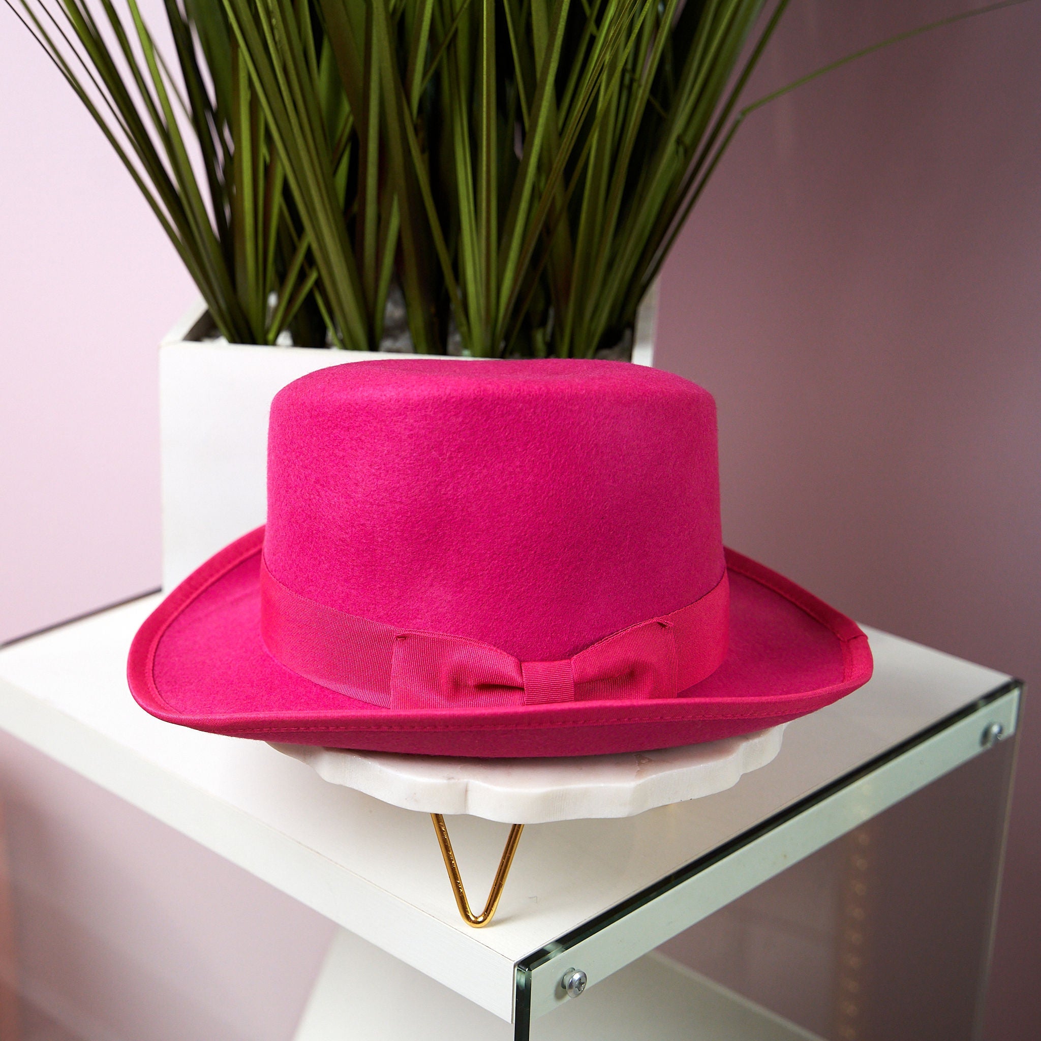 ﻿﻿Alice Angled Top Hat - Hot Pink - Sassy Jones
